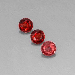 Achetez naturel ct Rouge Grenat Almandin gems, Coupe roude, En provenance Madagascar chez GemSelect. En stock, livraison internationale!