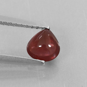 Grenat Almandin Rouge foncé naturelle Transparent, 0.70 ct, Transparent / Translucide