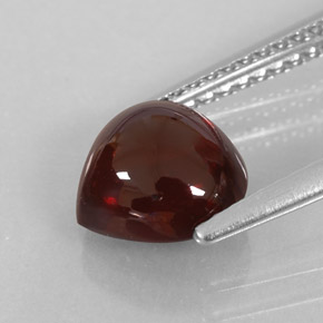 Grenat Almandin Rouge foncé naturelle Transparent, 2.22 ct, Transparent / Translucide