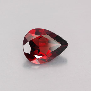 Grenat Almandin Rouge foncé naturelle En forme de poire, 1.65 ct, VVS
