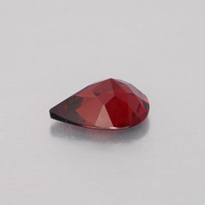 Grenat Almandin Rouge foncé naturelle En forme de poire, 1.65 ct, VVS