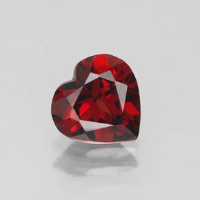 Grenat Almandin Rouge foncé naturelle Forme de coeur, 1.33 ct, VVS
