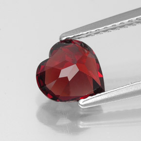 Grenat almandin rouge naturelle forme de coeur, 1,33 ct, VVS