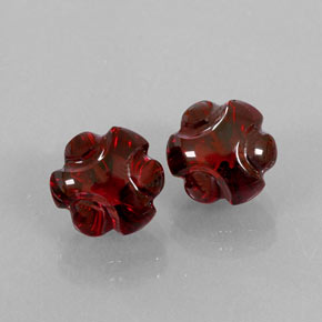 Achetez naturel ct rouge grenat almandin gems, transparent, en provenance madagascar chez gemselect. en stock, livraison internationale!