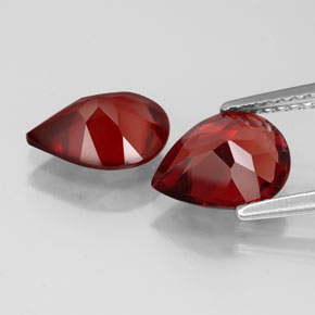 Achetez naturel ct rouge grenat almandin gems, en forme de poire, en provenance madagascar chez gemselect. en stock, livraison internationale!