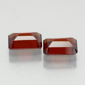 Achetez naturel ct rouge grenat almandin gems, taille émeraude, en provenance madagascar chez gemselect. en stock, livraison internationale!