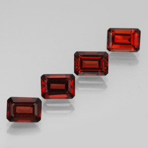 Achetez naturel ct rouge grenat almandin gems, taille émeraude, en provenance madagascar chez gemselect. en stock, livraison internationale!