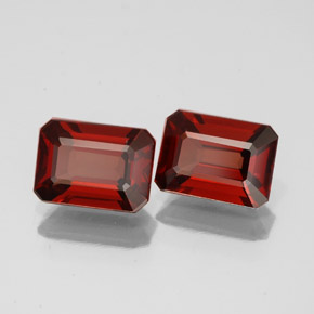 Achetez naturel ct rouge grenat almandin gems, taille émeraude, en provenance madagascar chez gemselect. en stock, livraison internationale!