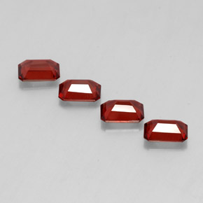 Achetez naturel ct rouge grenat almandin gems, taille émeraude, en provenance madagascar chez gemselect. en stock, livraison internationale!