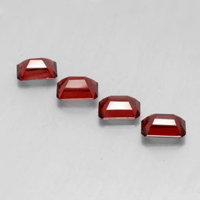 Achetez naturel ct rouge grenat almandin gems, taille émeraude, en provenance madagascar chez gemselect. en stock, livraison internationale!