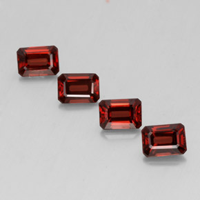 Achetez naturel ct rouge grenat almandin gems, taille émeraude, en provenance madagascar chez gemselect. en stock, livraison internationale!