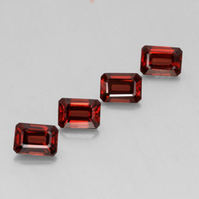 Achetez naturel ct rouge grenat almandin gems, taille émeraude, en provenance madagascar chez gemselect. en stock, livraison internationale!