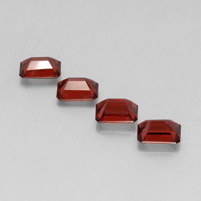 Achetez naturel ct rouge grenat almandin gems, taille émeraude, en provenance madagascar chez gemselect. en stock, livraison internationale!