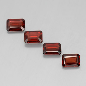 Achetez naturel ct Rouge foncé Grenat Almandin gems, Taille émeraude, En provenance Madagascar chez GemSelect. En stock, livraison internationale!