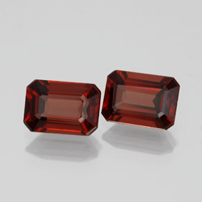 Achetez naturel ct rouge grenat almandin gems, taille émeraude, en provenance madagascar chez gemselect. en stock, livraison internationale!