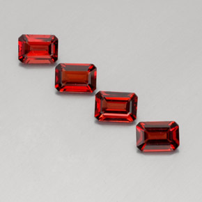 Achetez naturel ct rouge foncé grenat almandin gems, taille émeraude, en provenance madagascar chez gemselect. en stock, livraison internationale!