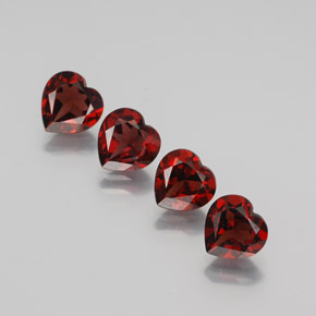 Achetez naturel ct Rouge foncé Grenat Almandin gems, Forme de coeur, En provenance Madagascar chez GemSelect. En stock, livraison internationale!