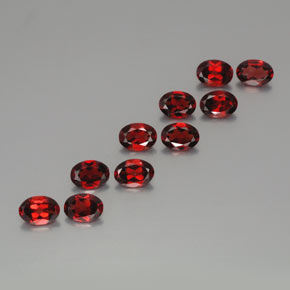 Achetez naturel 8,49ct rouge grenat almandin gems, coupe ovale, en provenance madagascar chez gemselect. en stock, livraison internationale!