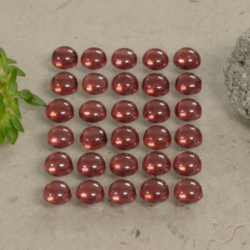 Shop natural 5.08ct Rouge foncé Grenat Almandin gems, Tour, from Madagascar at GemSelect. In stock, global shipping!