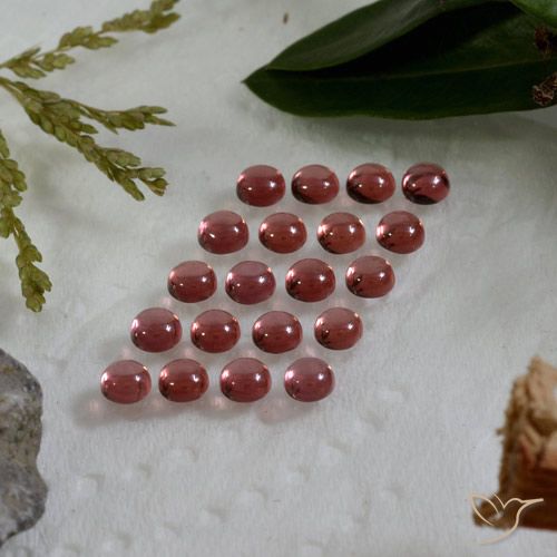 Achetez naturel 3.33ct Rouge foncé Grenat Almandin gems, Coupe roude, En provenance Madagascar chez GemSelect. En stock, livraison internationale!