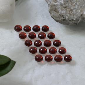 Achetez naturel 3,45ct Vin rouge Grenat almandin gems, Coupe roude, En provenance Madagascar chez GemSelect. En stock, livraison internationale!
