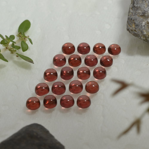 Achetez naturel 4.32ct Vin rouge Grenat Almandin gems, Coupe roude, En provenance Madagascar chez GemSelect. En stock, livraison internationale!