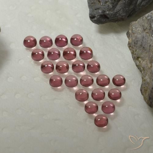 Shop natural 4.20ct Rouge moyen Grenat Almandin gems, Tour, from Madagascar at GemSelect. In stock, global shipping!
