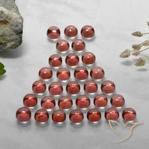 Shop natural 5.63ct Rouge foncé Grenat Almandin gems, Tour, from Madagascar at GemSelect. In stock, global shipping!