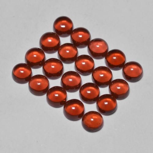 Achetez naturel 3.94ct Rouge vif Grenat Almandin gems, Coupe roude, En provenance Madagascar chez GemSelect. En stock, livraison internationale!
