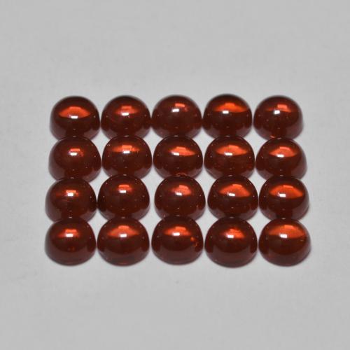 Achetez naturel 3.94ct Rouge vif Grenat Almandin gems, Coupe roude, En provenance Madagascar chez GemSelect. En stock, livraison internationale!