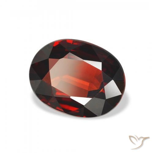 Grenat Almandin Rouge foncé naturelle ovale, 3.14 ct, VVS-VS