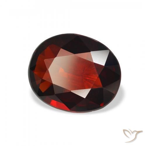 Grenat Almandin Rouge foncé naturelle ovale, 3.19 ct, VVS-VS