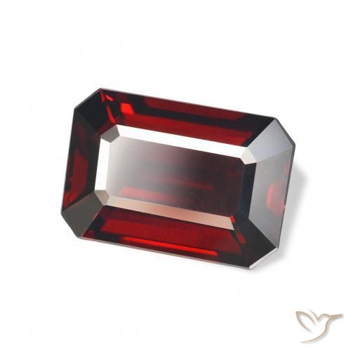 Grenat Almandin Rouge foncé naturelle Octogone / coupe Émeraude, 5.50 ct, VVS-VS