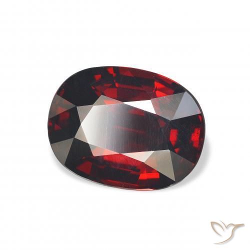 Grenat Almandin Rouge foncé naturelle ovale, 5.77 ct, VVS-VS