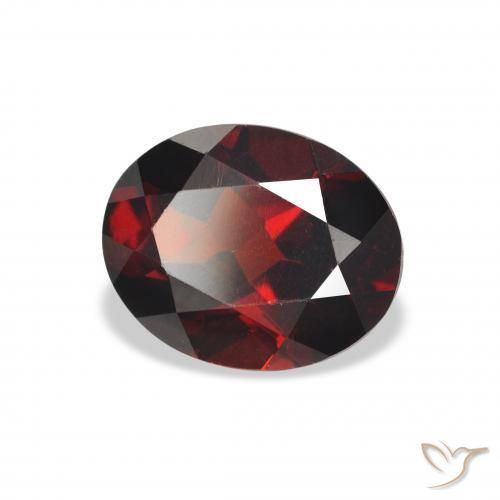 Grenat Almandin Rouge foncé naturelle ovale, 3.16 ct, VVS-VS