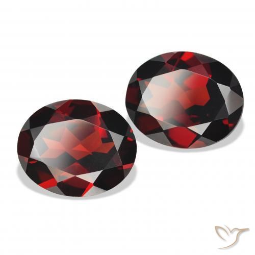Shop natural 7.56ct Rouge foncé Grenat Almandin gems, ovale, from Mozambique at GemSelect. In stock, global shipping!