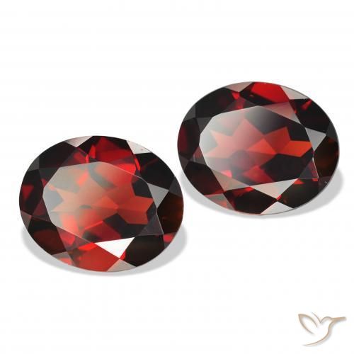 Shop natural 8.16ct Rouge foncé Grenat Almandin gems, ovale, from Mozambique at GemSelect. In stock, global shipping!