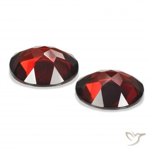 Shop natural 8.16ct Rouge foncé Grenat Almandin gems, ovale, from Mozambique at GemSelect. In stock, global shipping!