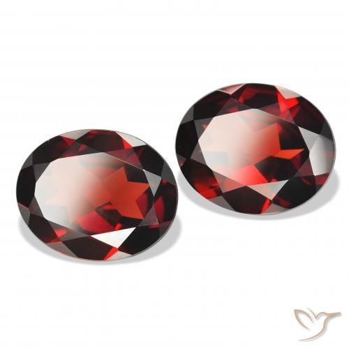 Shop natural 7.28ct Rouge foncé Grenat Almandin gems, ovale, from Mozambique at GemSelect. In stock, global shipping!