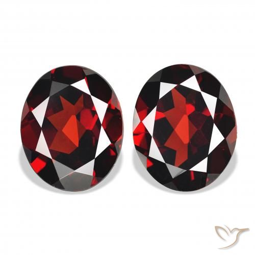 7.87ctw Naturel Rouge foncé Grenat Almandin, ovale, VS