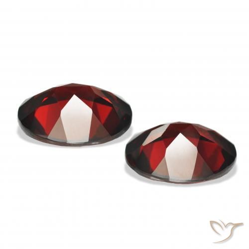 Shop natural 7.73ct Rouge foncé Grenat Almandin gems, ovale, from Mozambique at GemSelect. In stock, global shipping!