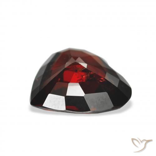 Grenat Almandin Rouge foncé naturelle Cœur, 5.90 ct, VS