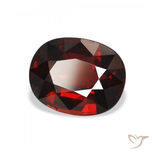 Grenat Almandin Rouge foncé naturelle ovale, 3.32 ct, VS