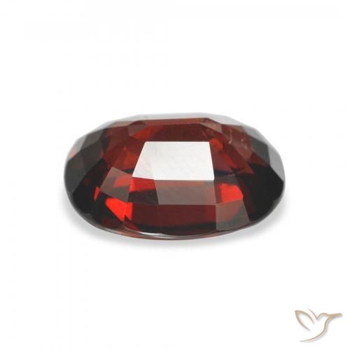 Grenat Almandin Rouge foncé naturelle ovale, 3.32 ct, VS
