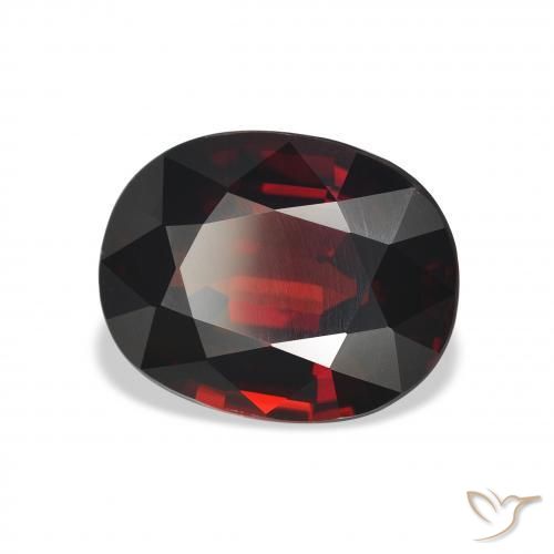 Grenat Almandin Rouge foncé naturelle ovale, 5.40 ct, VVS