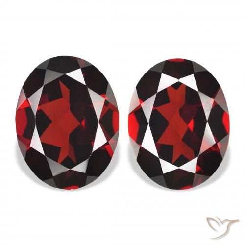 4.26ctw Naturel Rouge foncé Grenat Almandin, ovale, VVS-VS