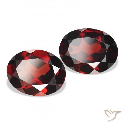 Shop natural 4.17ct Rouge sang profond Grenat Almandin gems, ovale, from Mozambique at GemSelect. In stock, global shipping!