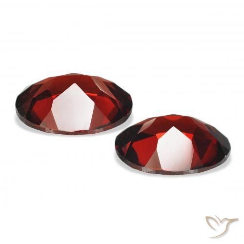 Shop natural 4.17ct Rouge sang profond Grenat Almandin gems, ovale, from Mozambique at GemSelect. In stock, global shipping!