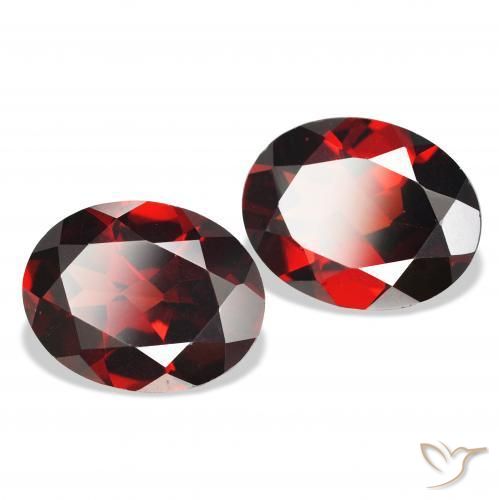Shop natural 4.16ct Rouge sang profond Grenat Almandin gems, ovale, from Mozambique at GemSelect. In stock, global shipping!
