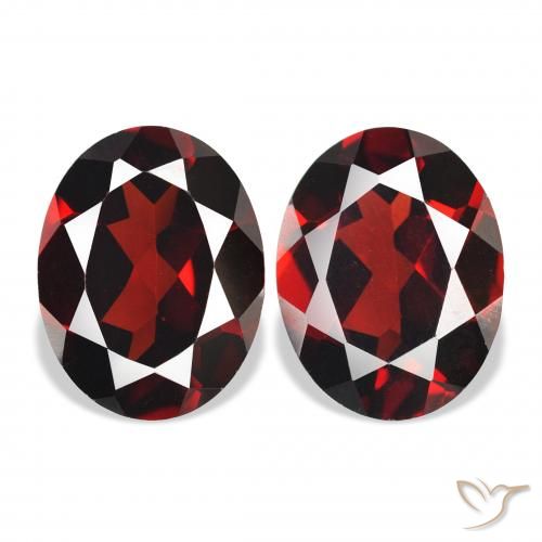 4.43ctw Naturel Rouge foncé Grenat almandin, ovale, VS